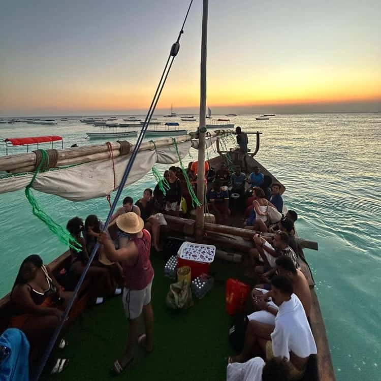 Sunset cruise group